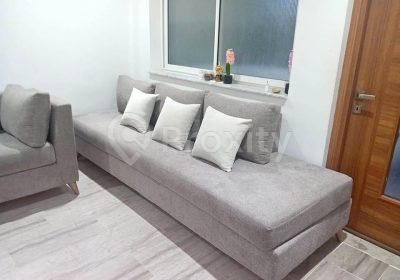 Fauteuil gris assorti au salon d’occasion à Nouvelle Médina