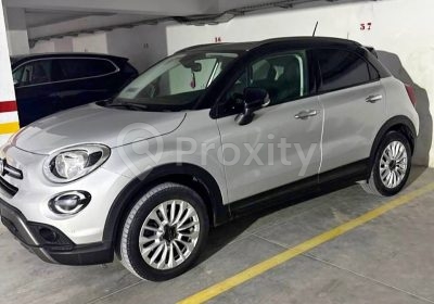 Fiat 500X Cross automatique 2023 gris clair vue avant latérale à Tunis