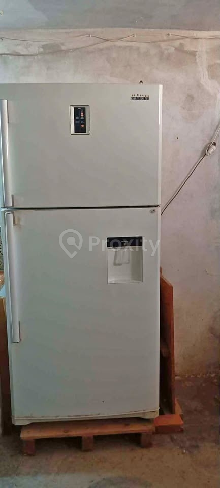 Réfrigérateur Samsung No Frost 550 L avec distributeur d'eau à réparer à Sfax