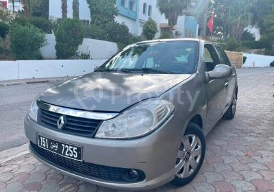 Renault Symbol 2011 essence grise vue avant à vendre à Bizerte