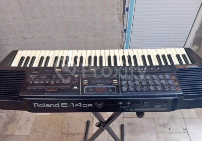 Clavier Roland E-14 OR d’occasion à vendre à Manouba