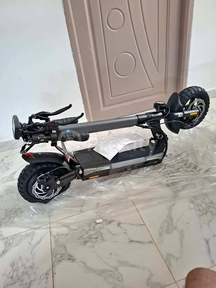 Trottinette électrique iScooter W9 neuve importée de France à Bizerte
