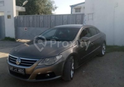 Volkswagen Passat CC 2009 essence vue avant à Nabeul