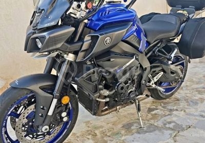 Yamaha MT-10 2017 bleue et noire à vendre à Manouba