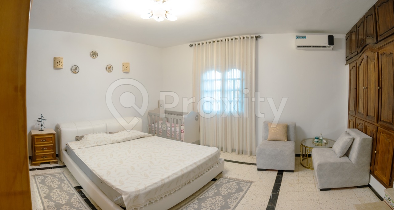 Villa piscine à la ferme, plage à 5 min Tazarka