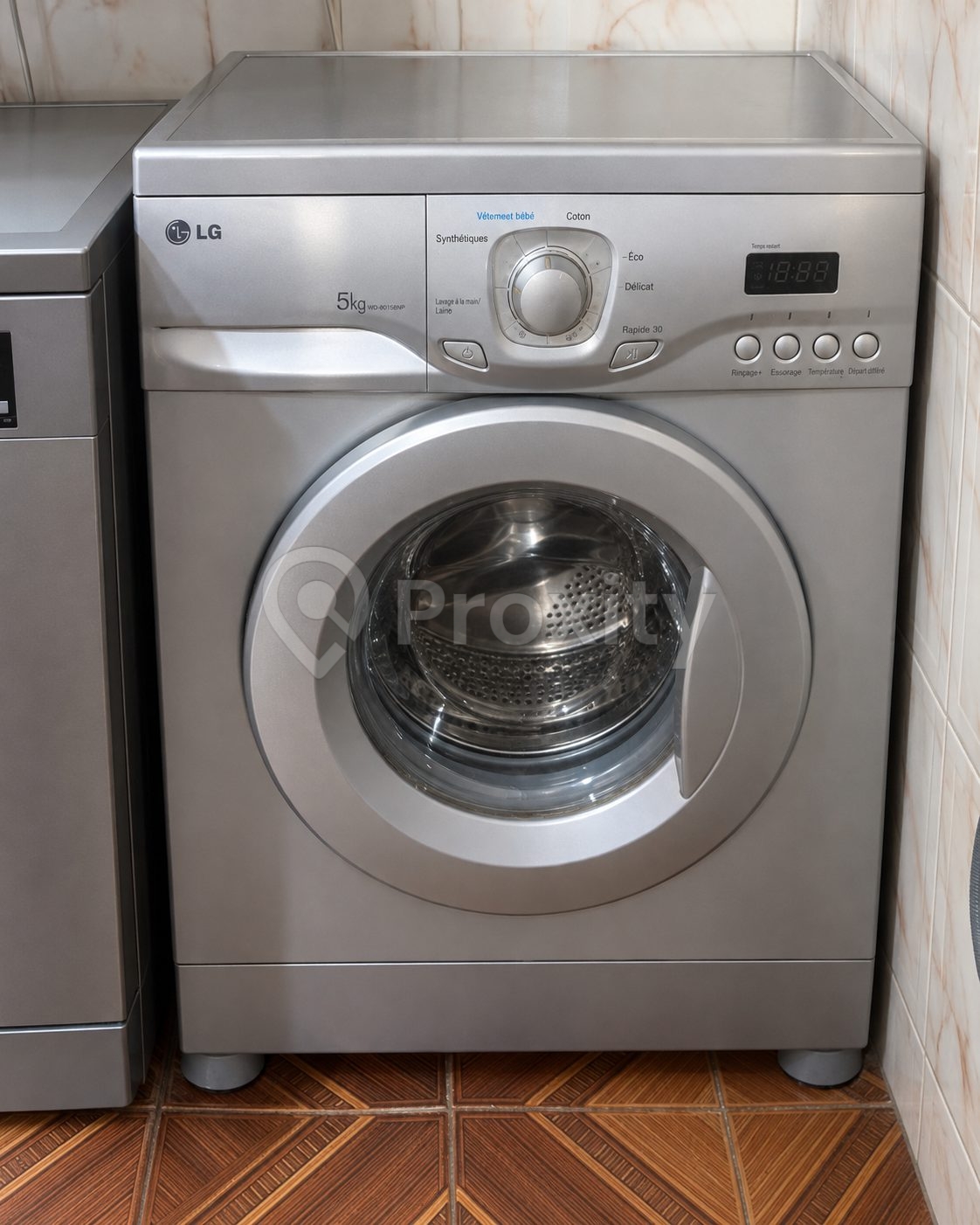 Machine à laver LG 5 kg WD-80158NP Silver à La Nouvelle Médina – 700 DT
