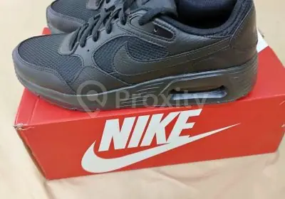 Nike Air Max SC Triple Black pointure 44,5 à vendre à Tunis