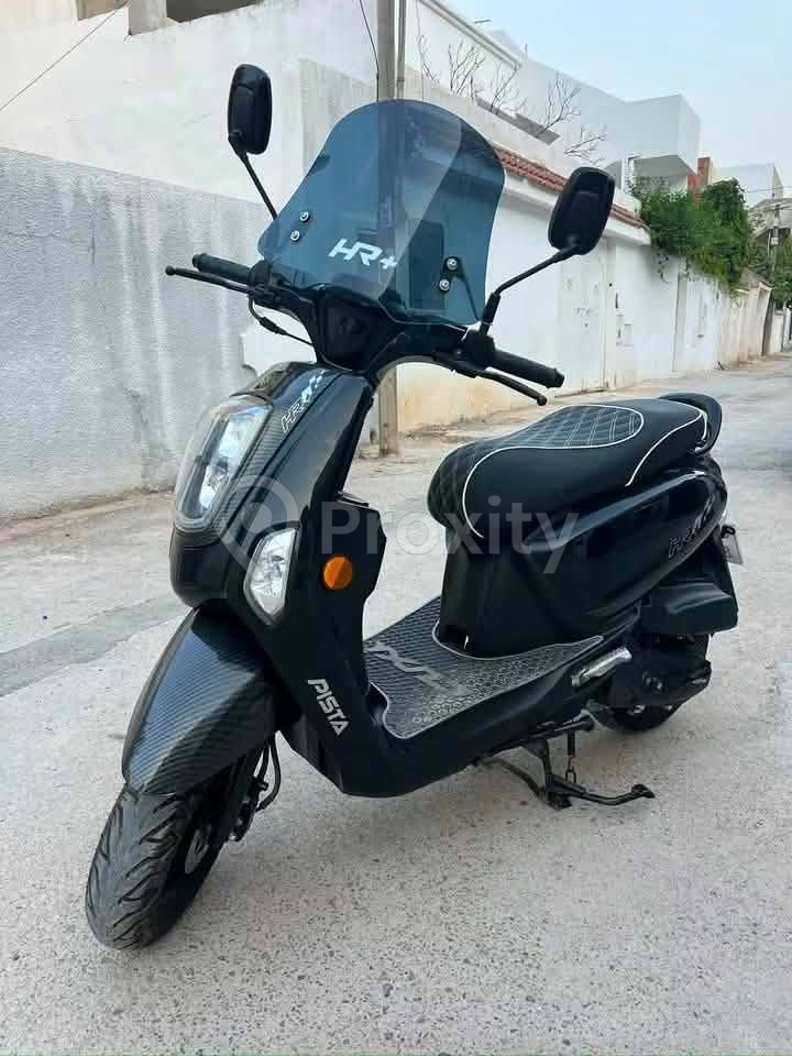 Scooter Pista HR+ 125 cc à Ariana – 18000 km – 3800 DT