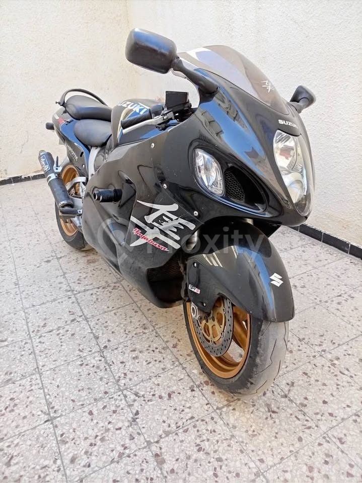 Suzuki Hayabusa 1300 GSX1300R d'occasion à Msaken – 16000 DT