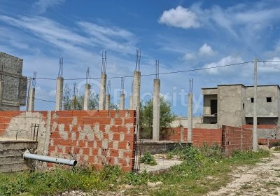 Terrain de 225 m² à vendre à Sidi Slimane La Soukra Ariana
