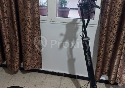Trottinette électrique Mobygum presque neuve d’occasion à Radès