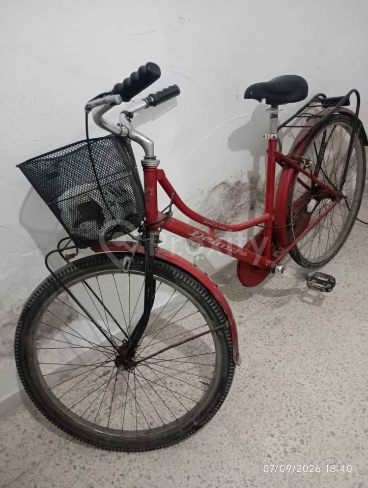 Vélo de ville d'occasion en bon état à Tunis – 80 DT