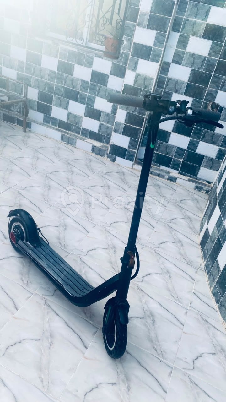 Trottinette électrique Velociptor ES100W Plus 10 pouces à Gafsa