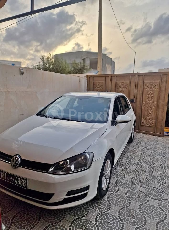 Volkswagen Golf 7 TSI BlueMotion 2015 essence 5 CV à El Mourouj – 45000 DT