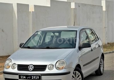 Volkswagen Polo 5 essence d’occasion à Monastir vue avant