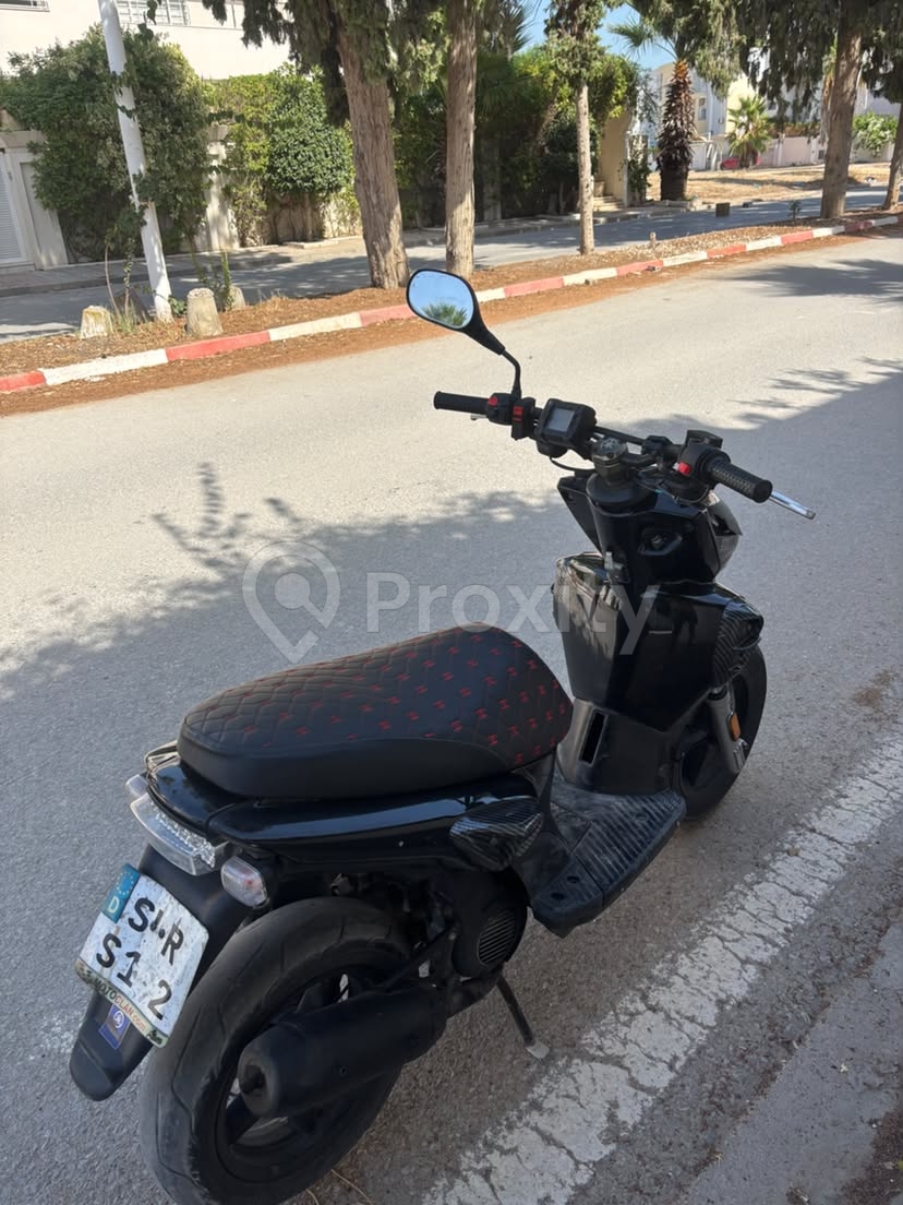 Scooter Yamaha Stunt en bon état à vendre à Ariana – 2600 DT