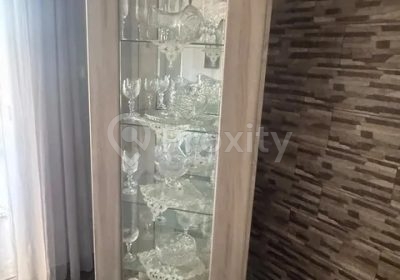 Argentière vitrine d’occasion en bon état à vendre à Ras Jebel