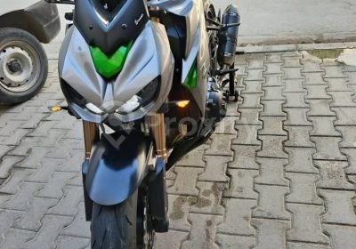 Kawasaki Z1000 2014 d’occasion vue de face à Nabeul