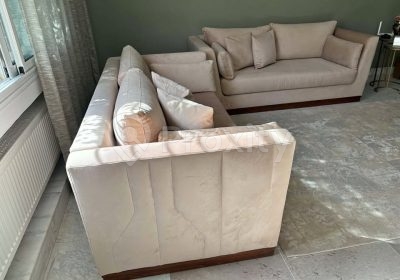 Salon composé de deux canapés avec base en bois Blenz à vendre à La Soukra