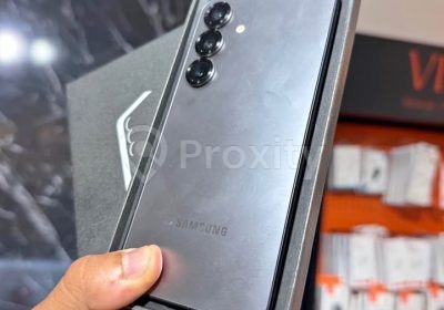 Samsung Galaxy S25 256 Go d’occasion avec boîte à vendre à Sfax