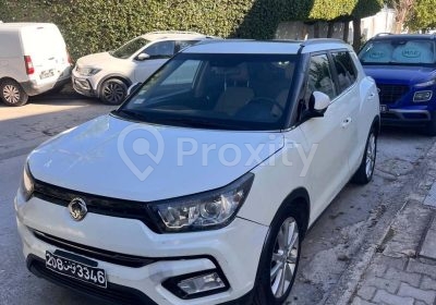 SsangYong Tivoli 2019 d’occasion vue de face à Tunis